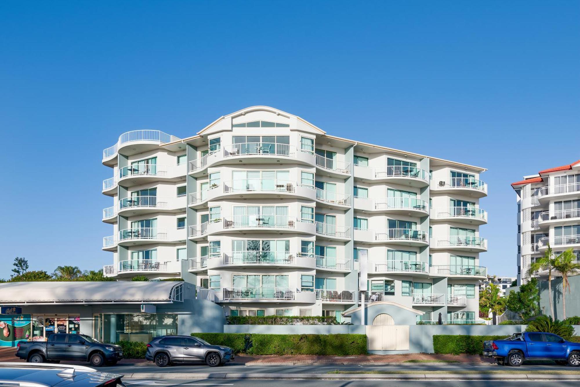 Alex Seaside Resort Alexandra Headland Exterior photo